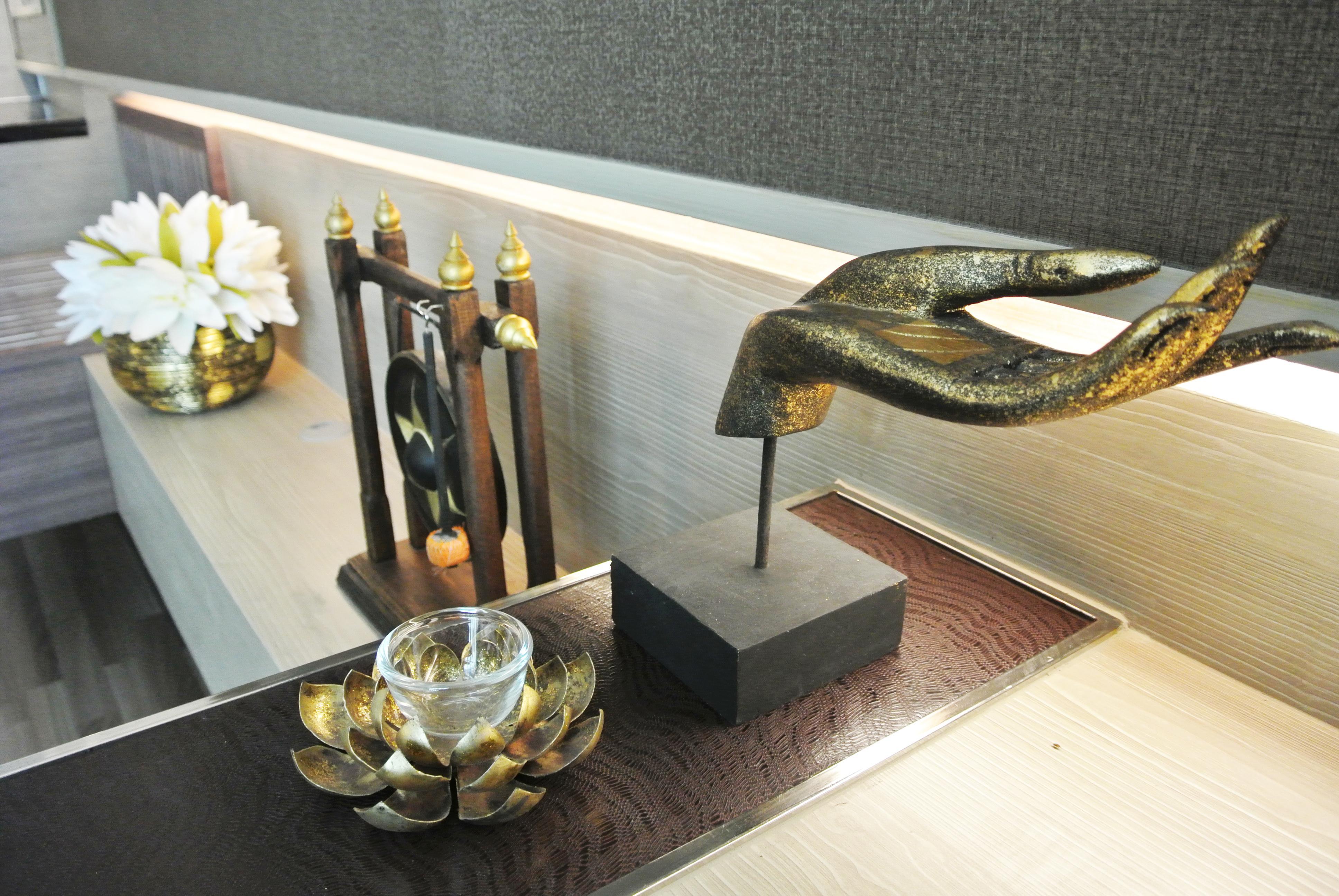 Ramada By Wyndham Bangkok Sukhumvit 11 Hotel Buitenkant foto